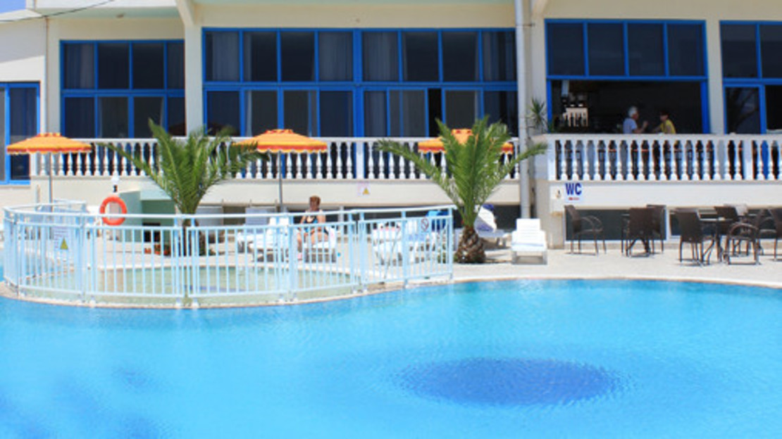 Kamari Beach Hotel